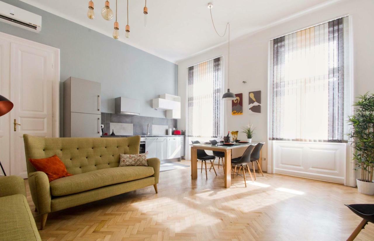 Andrassy Boulevard Budapest Extérieur photo